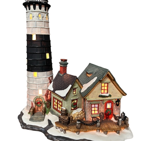 Holiday Lighthouse and Cottage Decor